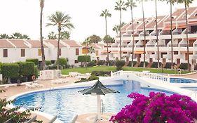 2 Min Walk To Beach - Private Solarium Bungalow